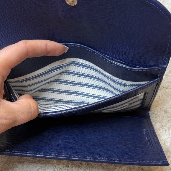 NWOT Dooney & Bourke Dark Blue Saffiano Continental Wallet - Picture 11 of 12